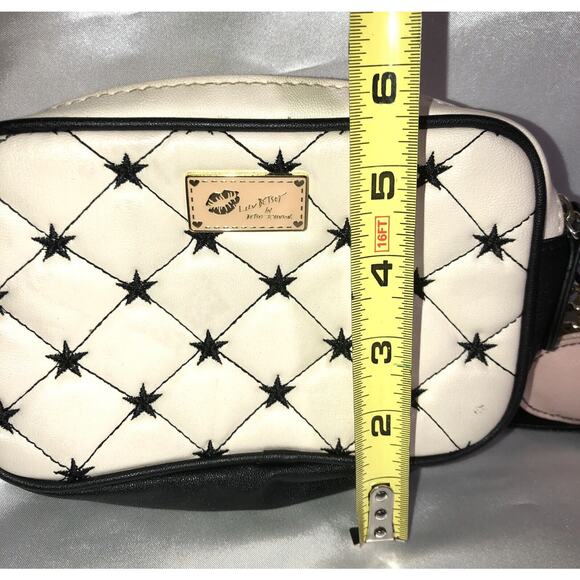 Luv Betsey Johnson Cross Body Purse Quilted 2 Sects Heart Tassel Bag Charm 6x7 - Picture 13 of 13
